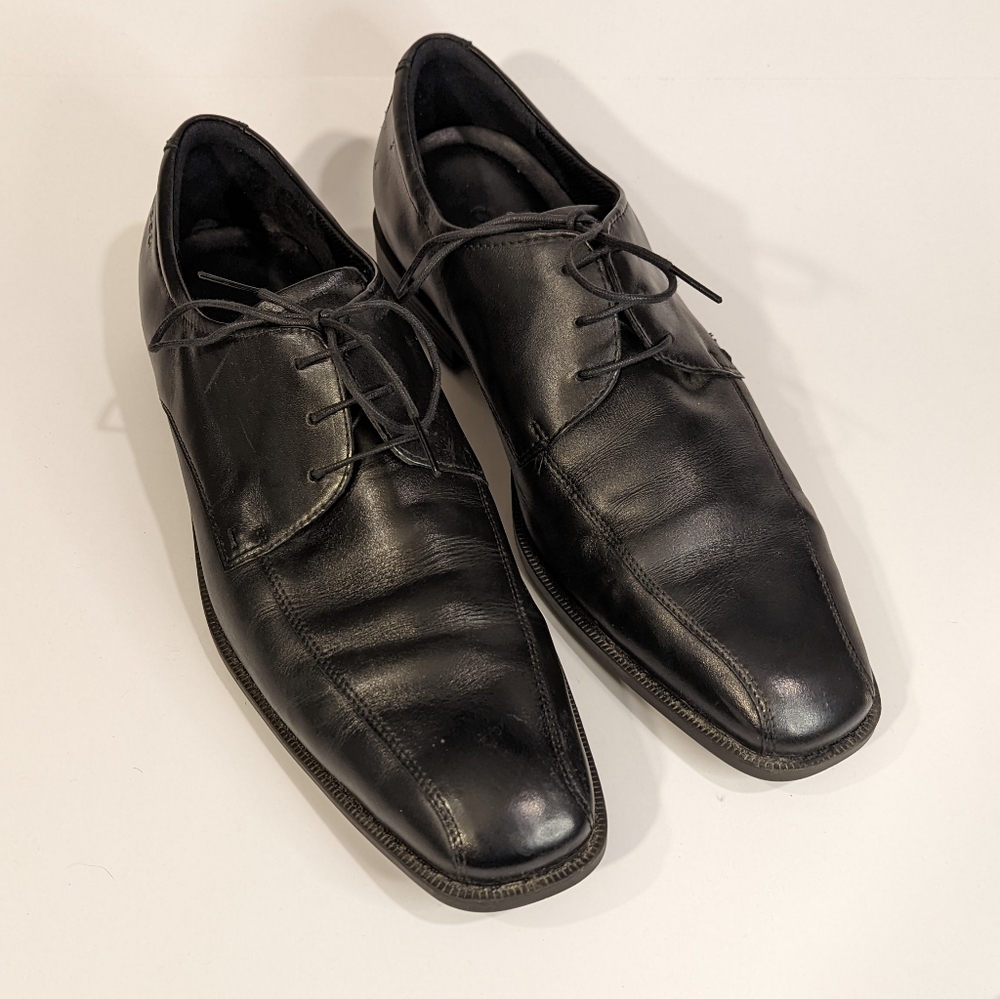 Ecco men's black leather dress shoes.  Size 12